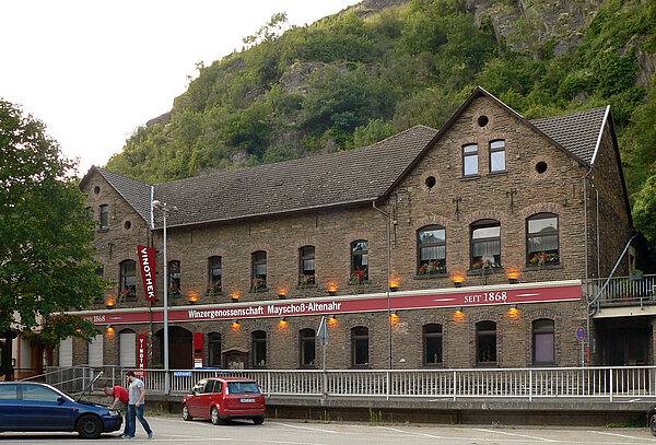 Gebäude des heutigen Standortes der "Winzergenossenschaft Mayschoß-Altenahr" in Altenahr